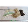 Image 1 : Foam Hangers and Fur Collar pieces