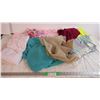 Image 1 : Assorted Fabric