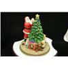 Image 4 : Sculpture Santa Decorates The Tree - 6 1/2" -