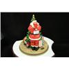 Image 5 : Sculpture Santa Decorates The Tree - 6 1/2" -