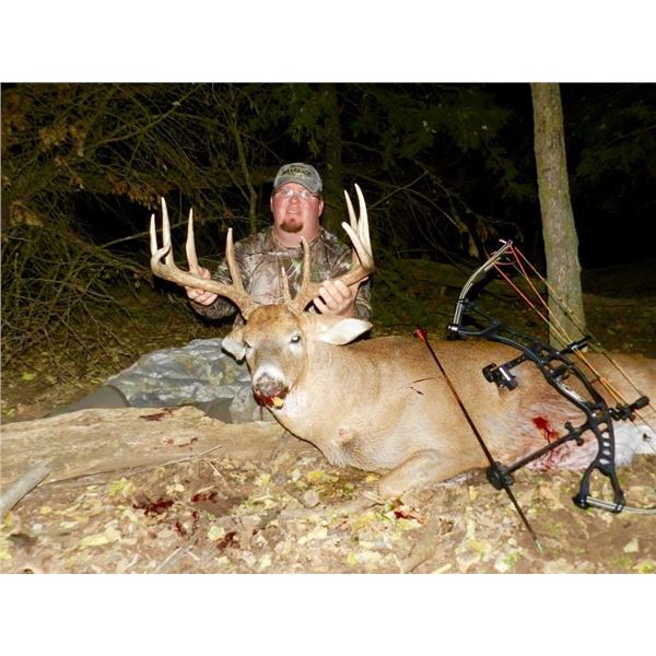 Kansas Whitetail Deer Bow Hunt
