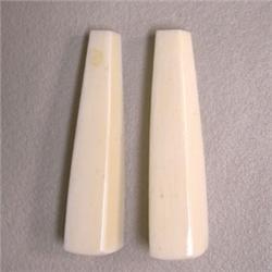 22 CTS PAIR OF VINTAGE IVORY BRIOLETTE 39x6 MM - HALF DRILLED
