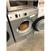 Image 2 : GORENJE 24" COMPACT WASHER WITH HEAT PUMP DRYER MODEL # D856NA