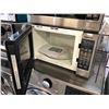 Image 2 : PANASONIC MODEL NN-ST663S STAINLESS STEEL 20" X 16" X 12" MICROWAVE OVEN