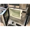 Image 2 : PANASONIC MODEL NN-SD671S 21" X 16"X 12" MICROWAVE OVEN