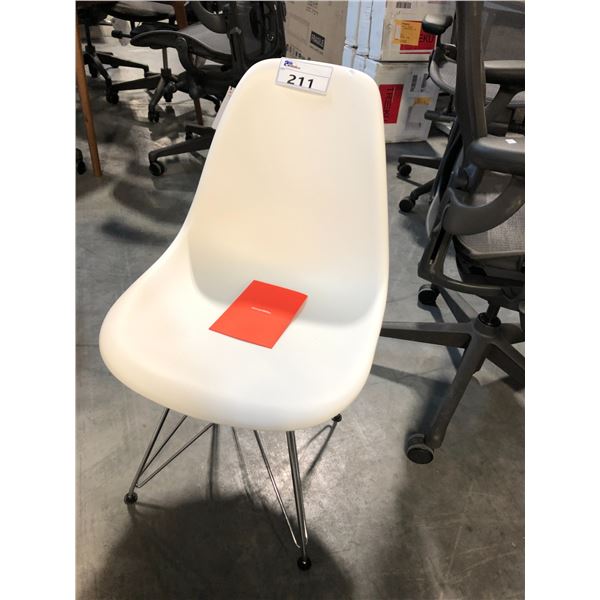 HERMAN MILLER EAMES WHITE SHELL CHAIR