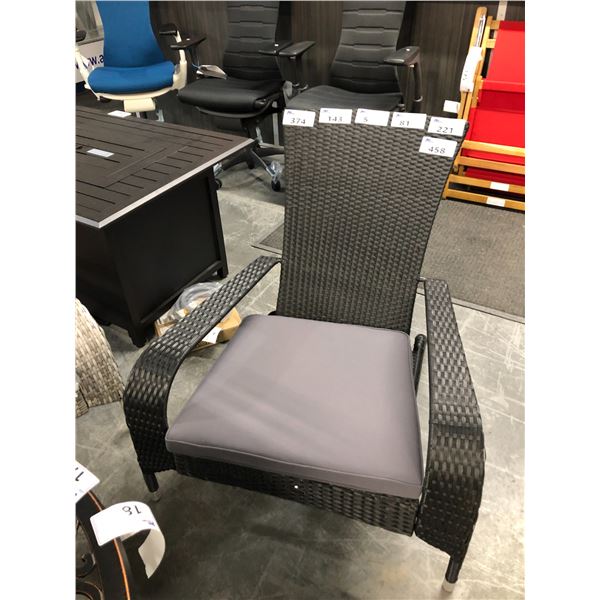 PATIOFLARE BLACK/GREY MUSKOKA LOUNGE CHAIR