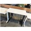 Image 2 : HERMAN MILLER 4' X 2WHITE ELECTRIC SIT/STAND PROGRAMMERS TABLE