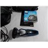Image 2 : Philips Rechargeable Razor with Buxton Case