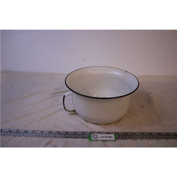 Enamel Chamber Pot