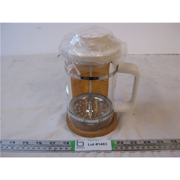 4 Cup Tea and Coffee Press 26oz./760ml size (NIB)