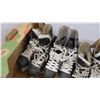 Image 2 : *(3) Pairs of Skates