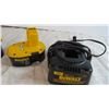 Image 4 : Dewalt Drill With (2) Batteries and charger