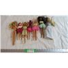 Image 1 : Assorted barbie Dolls