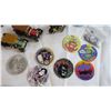 Image 2 : Beyblades + Pogs