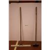 Image 1 : *Wire Brush and Squeegee