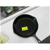 Image 2 : CAST IRON FRYING PAN