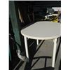 Image 8 : DINETTE TABLE W/4 CHAIRS