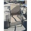 Image 2 : PATIO TABLE W/4 CHAIRS