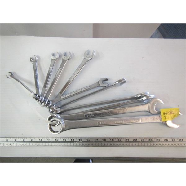 thumbnail image 2 of Westward 54RZ09 Combination Wrench - 2-5/8" SAE, 12 Point, Heavy Duty Alloy Steel 2 of 4
