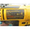 Image 2 : DEWALT 18V CORDLESS DRILL W/2 BATTERIES