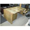 Image 1 : MULTI COLORED TOPPED DESK