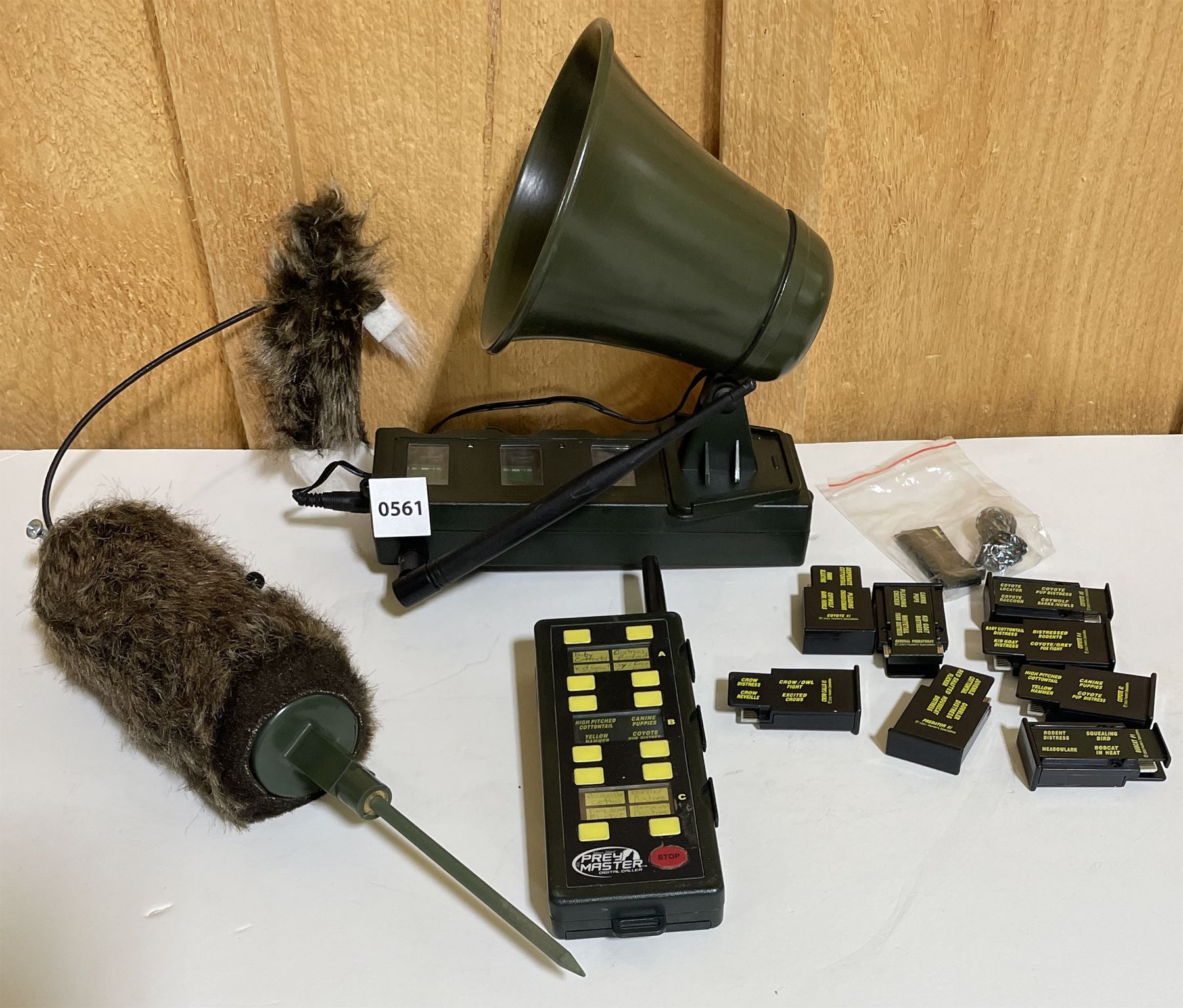 LOT OF 2 JOHNNY STEWART GAME CALL SYSTEM & ANIMATED DECOY Kidd