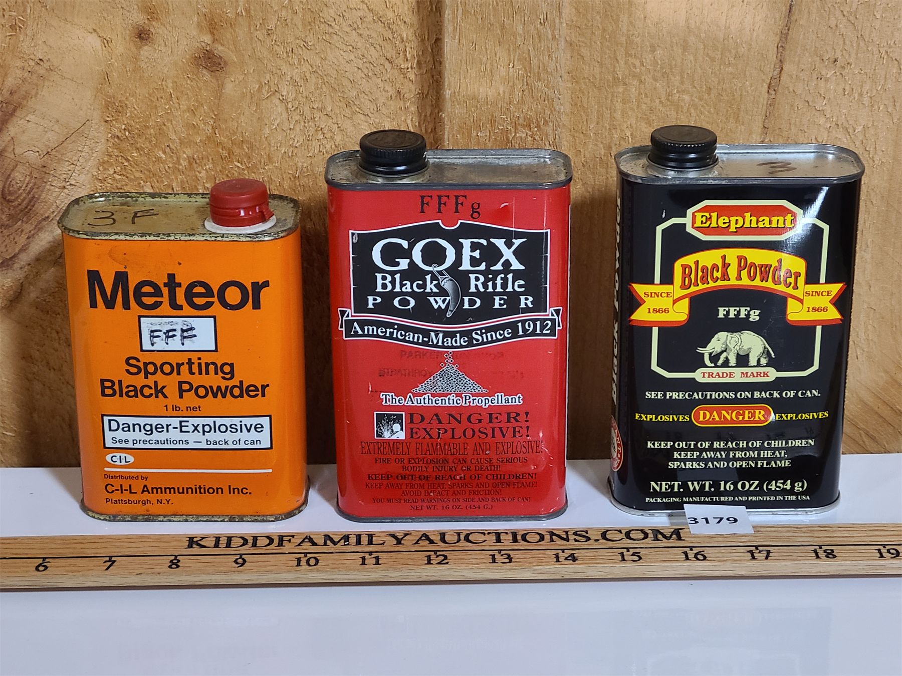 POWDER: 2.5LBS FFF BLACK POWDER - Kidd Family Auctions