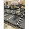 Image 2 : LIFE FITNESS FLEXDECK COMMERCIAL 120V ELECTRIC TREADMILL