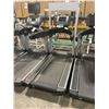 Image 2 : LIFE FITNESS FLEXDECK COMMERCIAL 120V ELECTRIC TREADMILL