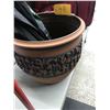 Image 1 : Large Heavy Pot