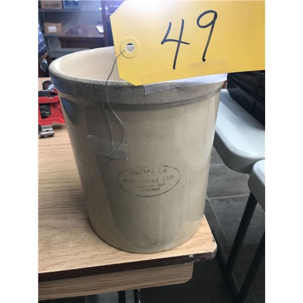 Medalta Crock, 2-gal (2 Small Cracks)