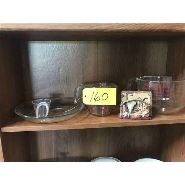 Measuring Cups (Top Right Shelf)