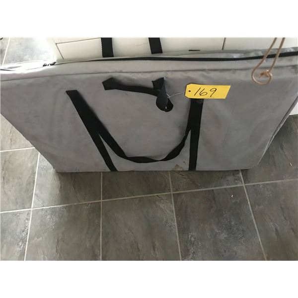Easel and Carry Bag