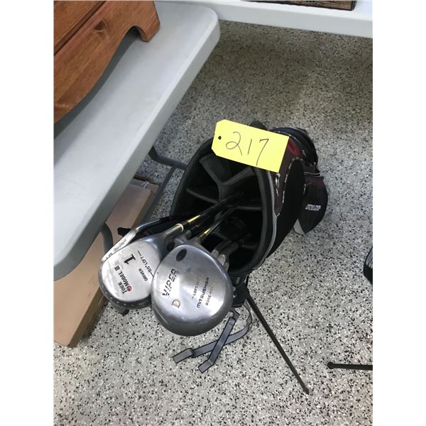 Golf Bag and Clubs, Right Swing