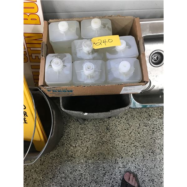 Cleaner And Wash Bucket