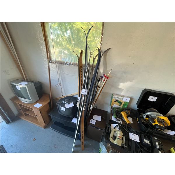 5 Assorted Cross Country Ski Sets, Assorted Boots