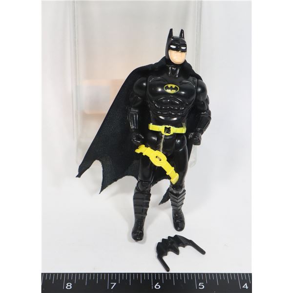 #629 VINTAGE BATMAN 1989 TOY BIZ FIGURE CAPE +