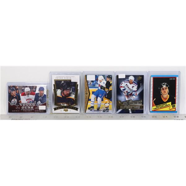 LOT OF 5 HOCKEY CARDS