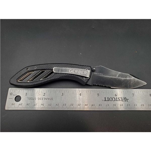 Gerber 8in Pocket Knife