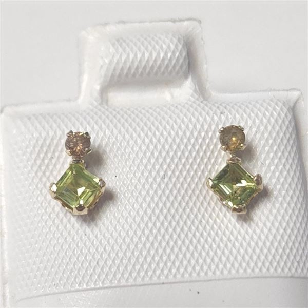 10K Yellow Gold Peridot(0.4ct) Diamond(0.06ct) Earrings (~Size )(Ring is resizable for $40) (~length