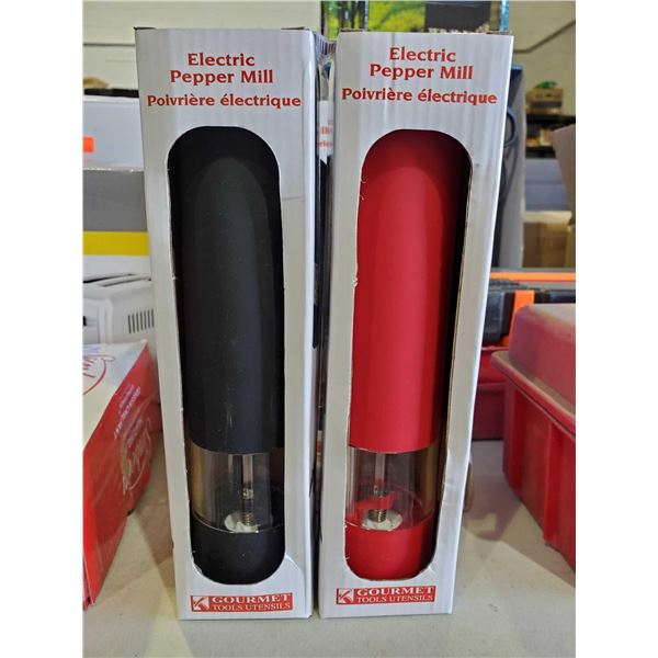 New Gourmet Tool Utensils Electric Salt & Pepper Grinder Set - Red & Black