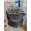 Image 4 : Lot of 3 Brookstone Heated Throws - OPEN/ OUT OF BOX - SOLD AS IS