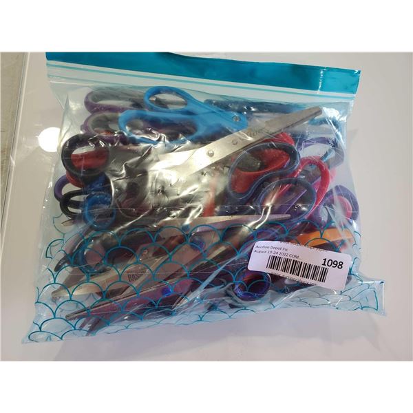 Lot of Assorted Scissors