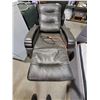 Image 2 : Electric Recliner Chair with USB Charging Ports (Tested & Works) - OUT OF BOX SOLD AS IS