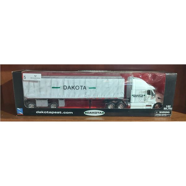 Dakota Peak and EQ 1:32 Diecast Openable Door