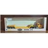 Image 1 : Peterbilt Construction Series 379 Diecast 1:32 Flat Deck Transport Truck