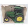 Image 2 : John Deere Utility Tractor Plastic 1:16 Scale