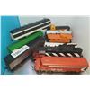 Image 2 : Big Lot of HO Scale Train Items Two Locomotives Plus & Train Cars