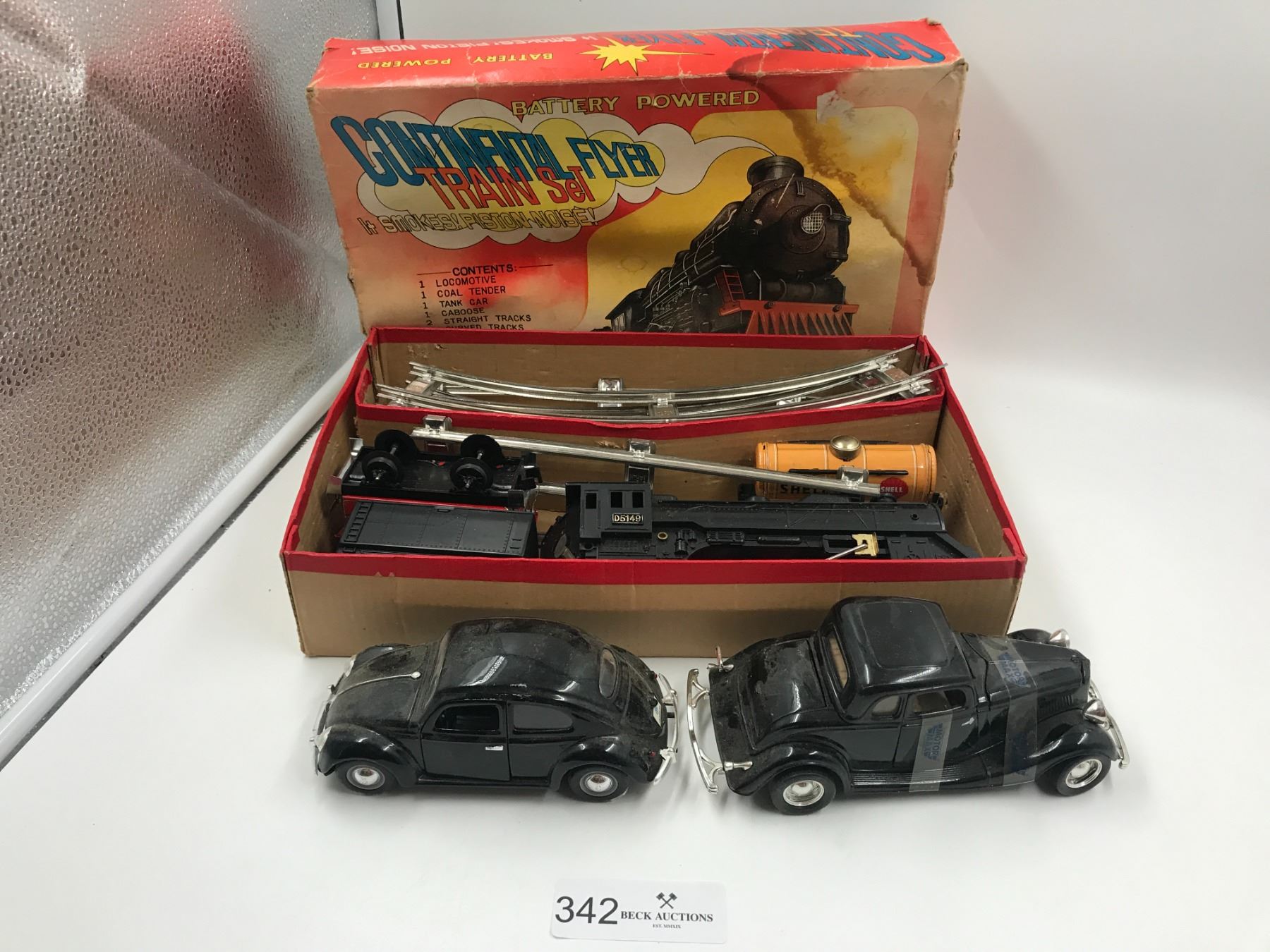 Battery Powered Model Train Set and Vintage Model Cars - Beck Auctions Inc.